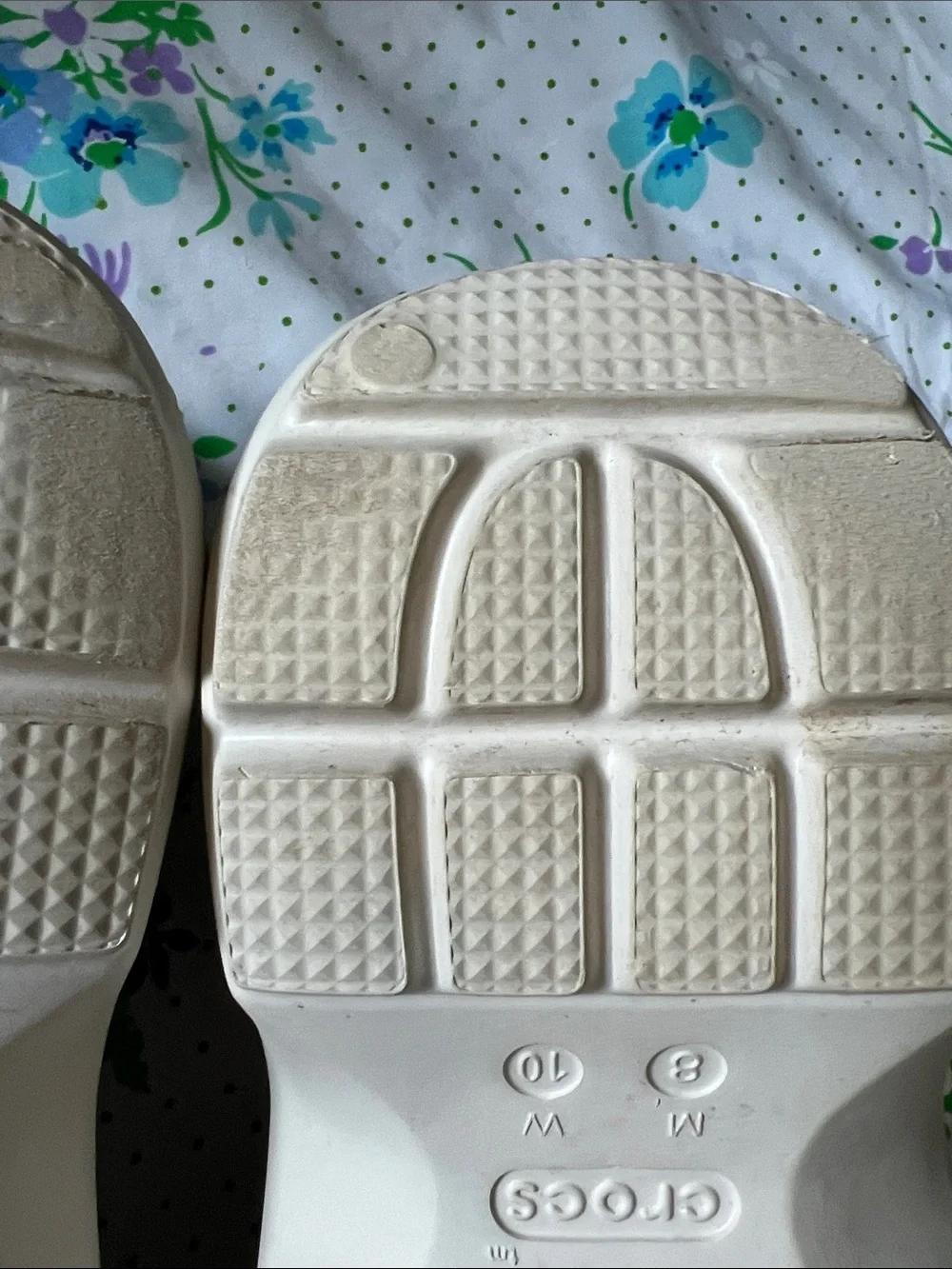 Crocs Lined Stomp Platform Fur Pearls and Flowers - 10 W